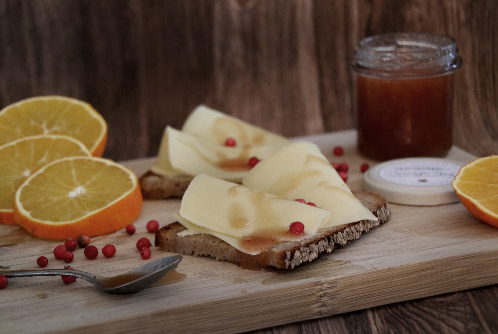 Preiselbeer-Orangen-Senf mit Appenzeller® Rahmkäse | Rezepte aus dem Garten