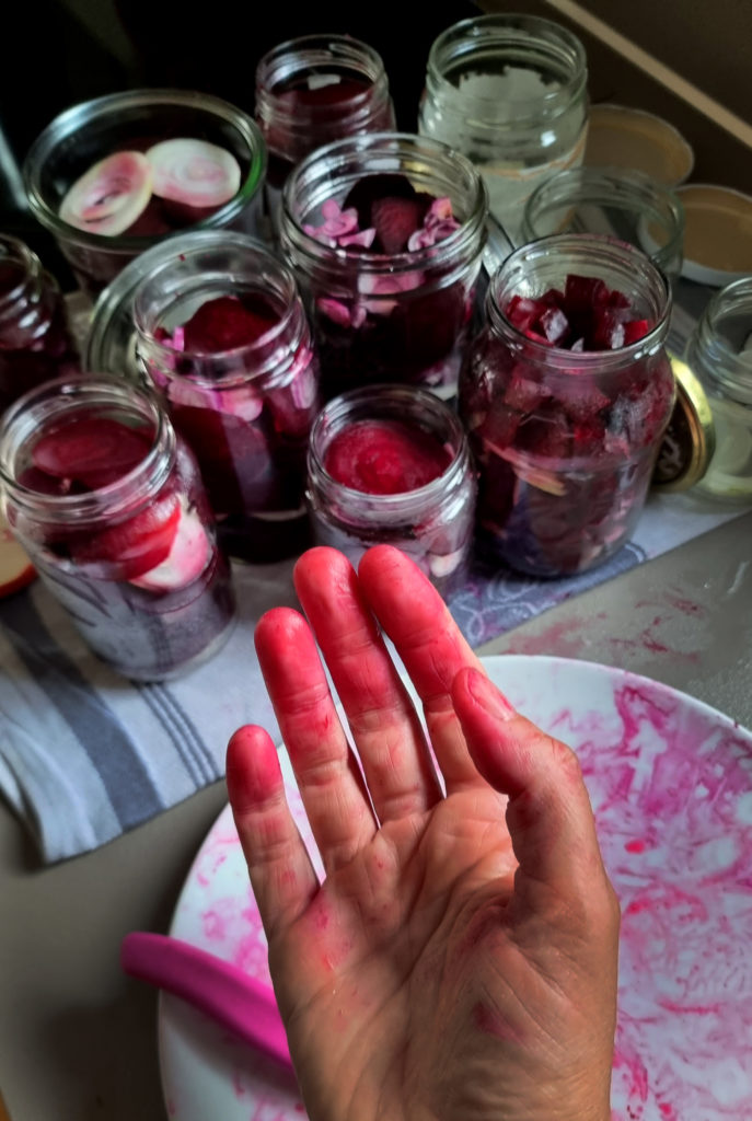 Lifehack für Rote Bete verfärbte Finger - Rote Farbe mit Zitrone entfernen